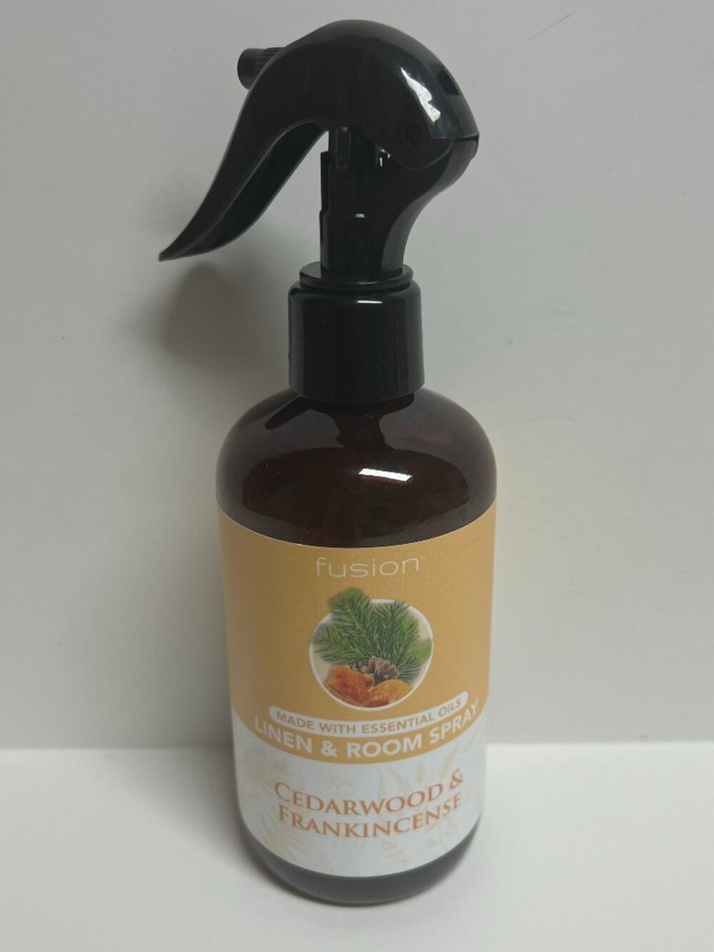 Fusion Cedarwood & Frankincense Essential Oil Linen & Room Spray 8 Oz